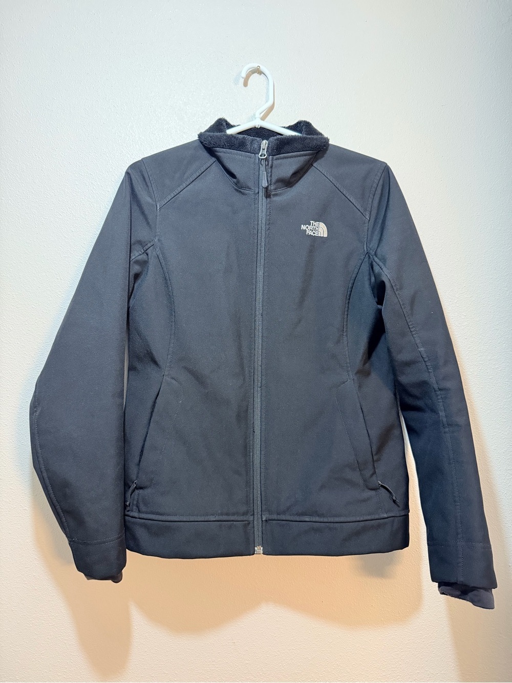 The North Face Women's Black Fleece Jacket - S/P